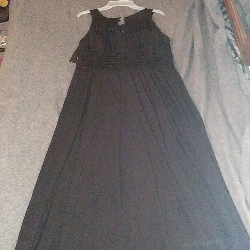 Extremely beautiful black dress